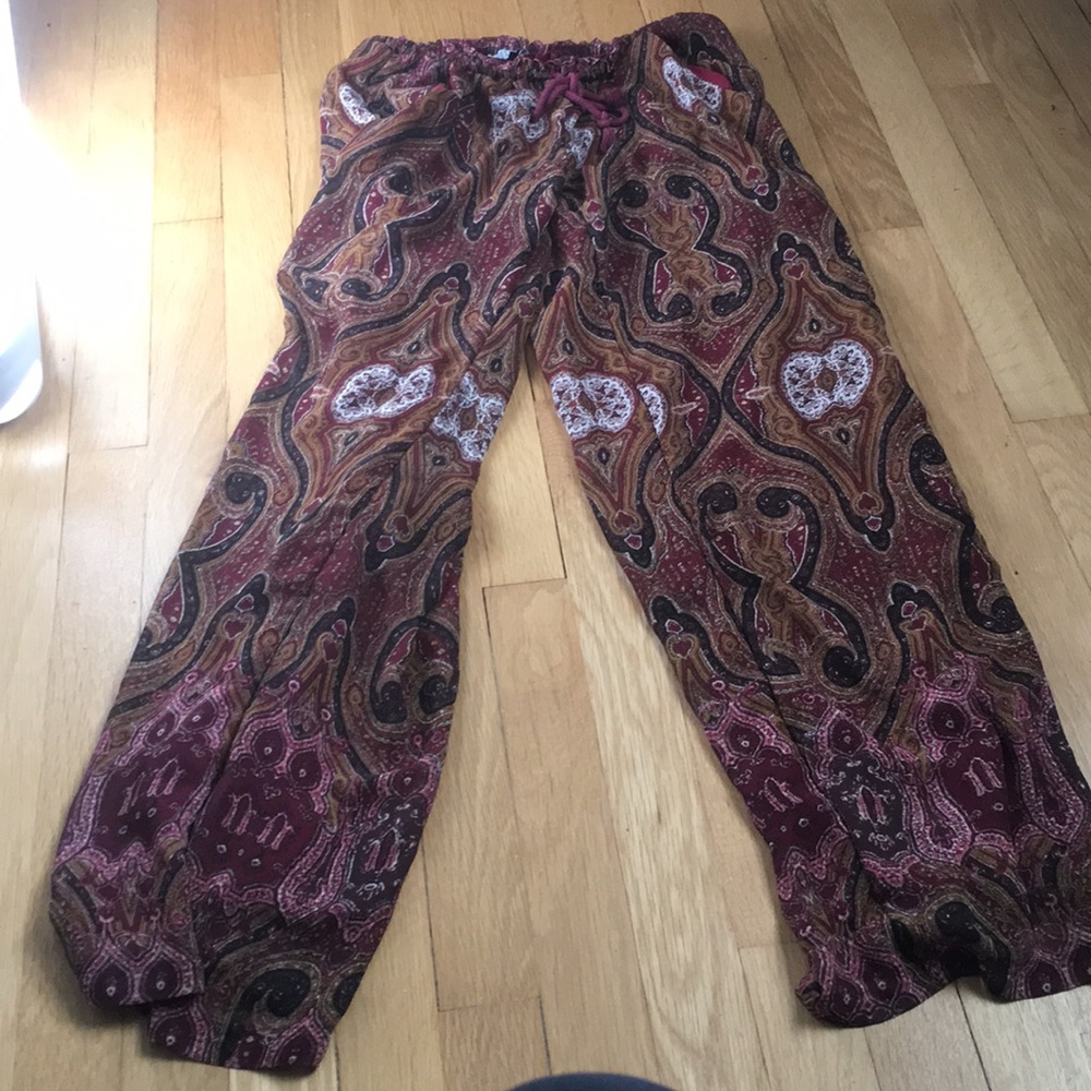 Patterned pants